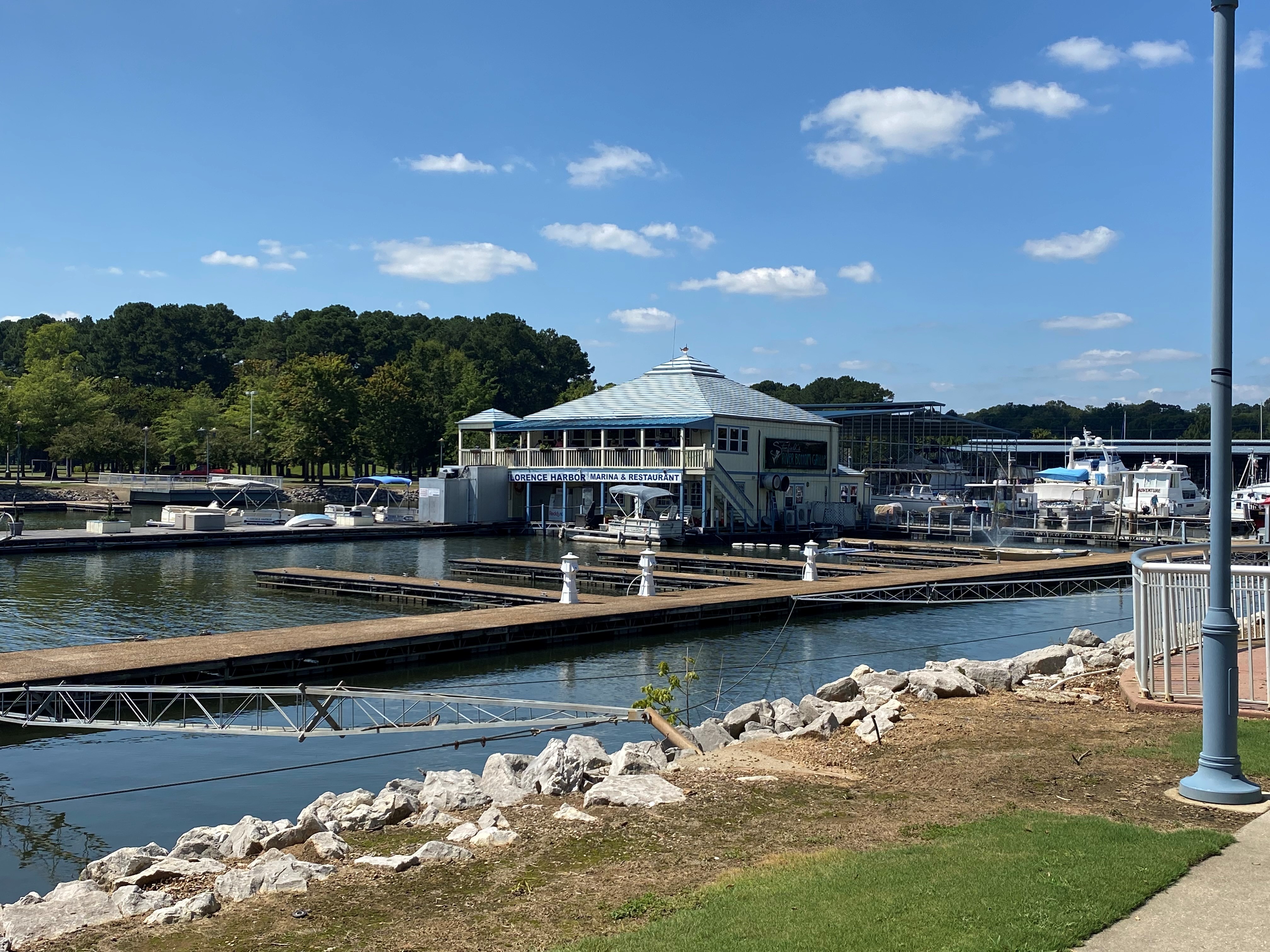 This marina in Alabama used BIG funds in 2022 to renovate an existing 460-foot transient dock by adding new dockside power pedestals, providing water service, and replacing worn decking and flotation.